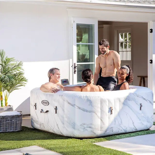 Jacuzzi Insuflável Calacatta 4 Lugares – Jatos de Zona Dupla e Esterilizador de Sal