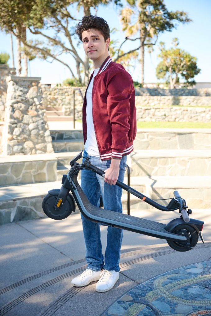 Trotinete Elétrica Segway Ninebot KickScooter E2 E