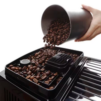 Máquina de Café Delonghi Automática Magnifica Start LatteCrema Preto